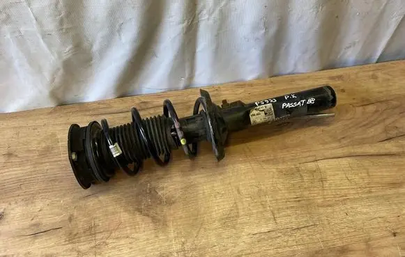 Volkswagen PASSAT B8 Front shock absorber/damper 3Q0413031BM