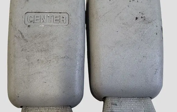 KIA Sorento Rear seatbelt buckle