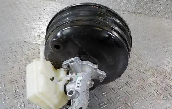 Mercedes-Benz CLS C219 Brake booster A2114300530L 21300000
