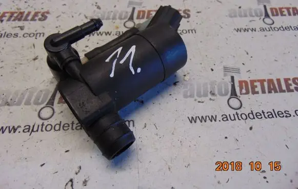 Volvo XC90 Windscreen/windshield washer pump 1S7117K624FE