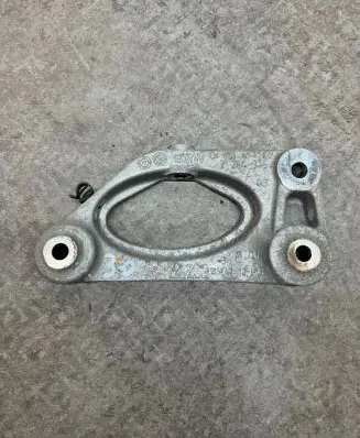 BMW M4 F82 F83 Rear differential/diff mount bracket 2284775 33172284775