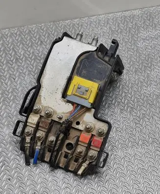 Citroen Berlingo Fuse module 9812078180 66652X 0756