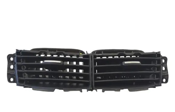 Hyundai Solaris II Dash center air vent grill