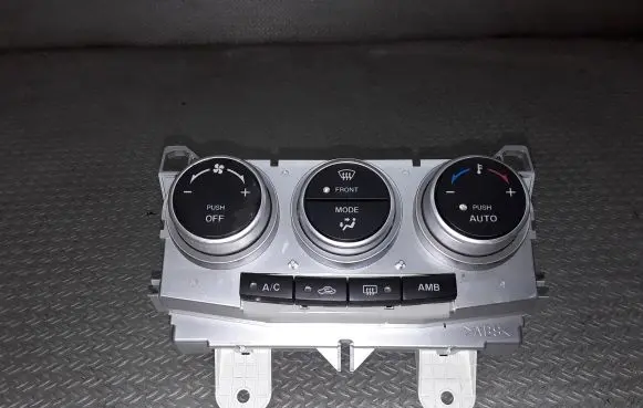 Mazda 5 Climate control unit K1900CC30