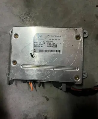 Mercedes-Benz E W211 Bluetooth control unit module A2118705526 DM70705310