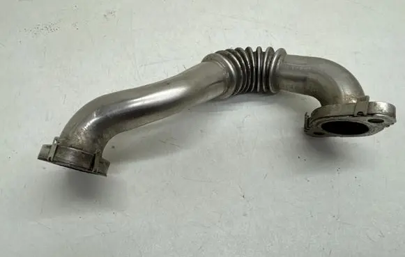 Volkswagen PASSAT B7 EGR valve line/pipe/hose 03P131521A