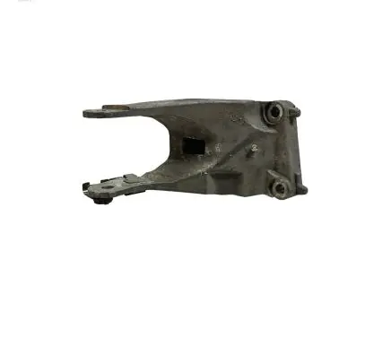 Peugeot 407 Engine mounting bracket 9653919280