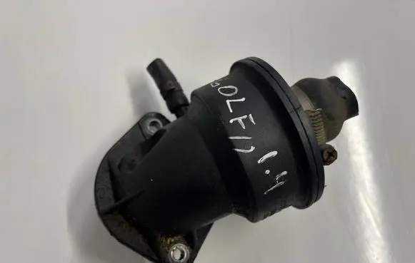 Volkswagen Golf III Breather/breather pipe/hose 030103495B 030103495BD