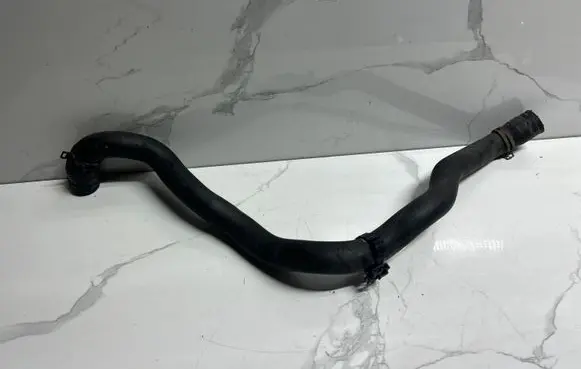 Mercedes-Benz A W176 Engine coolant pipe/hose A2465010382