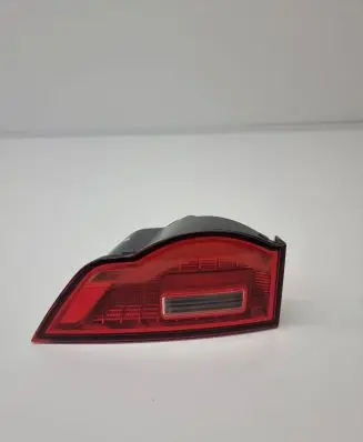 Jaguar F-Pace Tailgate rear/tail lights HK8315K273AA