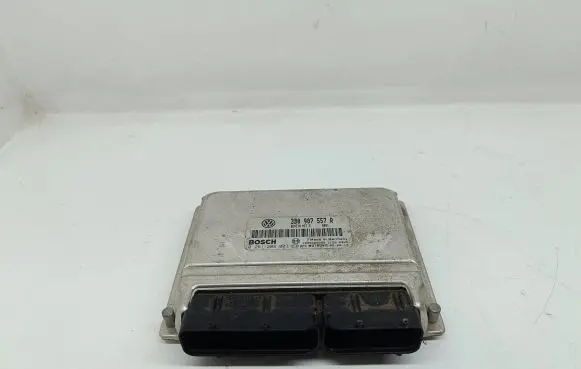 Volkswagen PASSAT B5.5 Engine control unit/module 3B0907557R 1039S00000