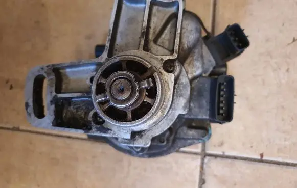 Mazda Xedos 9 Spark distributor TOT57071