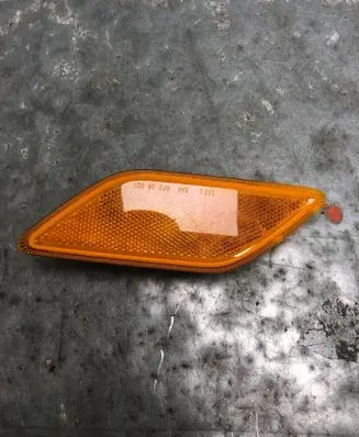 Mercedes-Benz E W212 Front fender indicator light A2128200121-BILI A2128200121