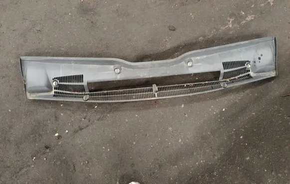BMW X5 E53 Wiper trim 64318409048