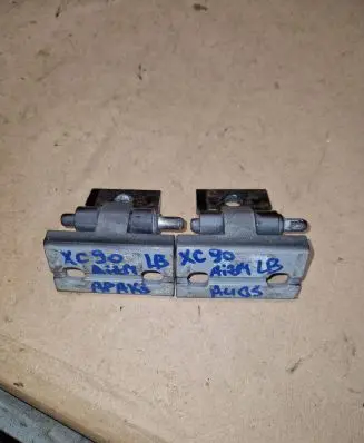 Volvo XC90 Rear door upper hinge