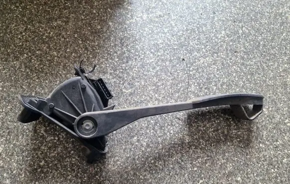 Volvo XC70 Accelerator throttle pedal