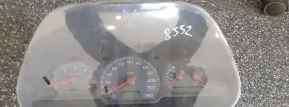 Volvo S40, V40 Speedometer (instrument cluster) 30857571