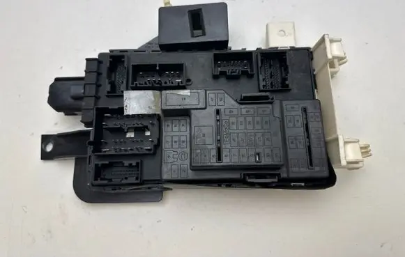 Ford Mustang V Fuse box set BR3T15604CB