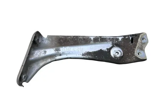 Skoda Octavia Mk3 (5E) Fender mounting bracket 5E0821141A