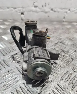 Toyota Avensis T250 Ignition lock 450200504