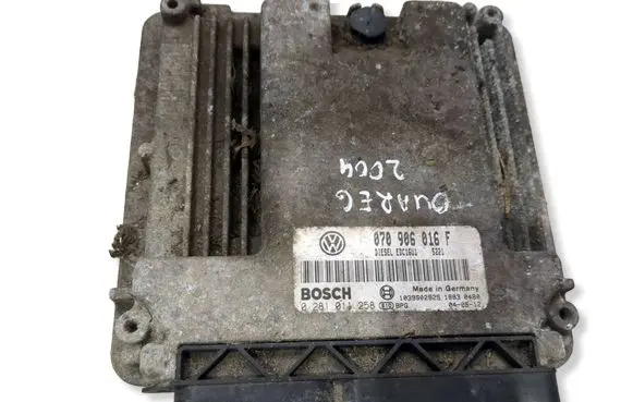 Volkswagen Touareg I Engine control unit/module 070906016F 0281011258 1039S02925
