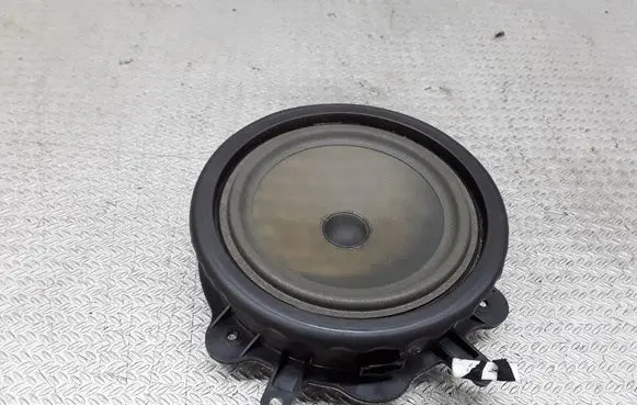 Audi A3 S3 8P Front door speaker 8P0035411