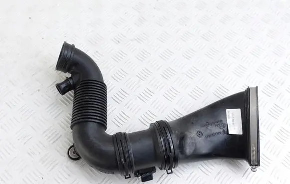Porsche Panamera (971) Air intake hose/pipe 971128532D