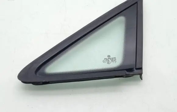 Volkswagen Caddy Front triangle window/glass 43R001057 2K5845411 E000184