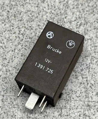 BMW 5 E34 Other relay 1391725