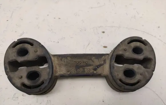 Chevrolet Camaro Muffler mount bracket/holder 92231199