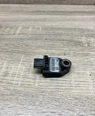 Toyota Corolla Verso AR10 Airbag deployment crash/impact sensor 891730F010