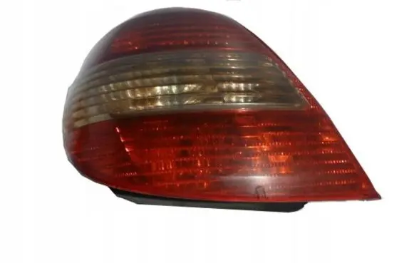 Toyota Avensis T220 Rear/tail lights