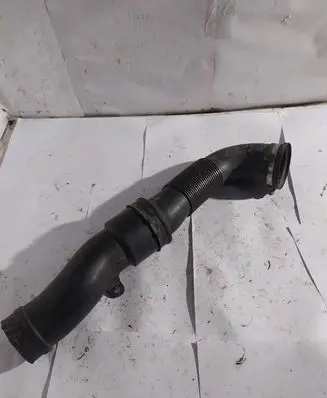 Opel Astra J Air intake hose/pipe 13254633