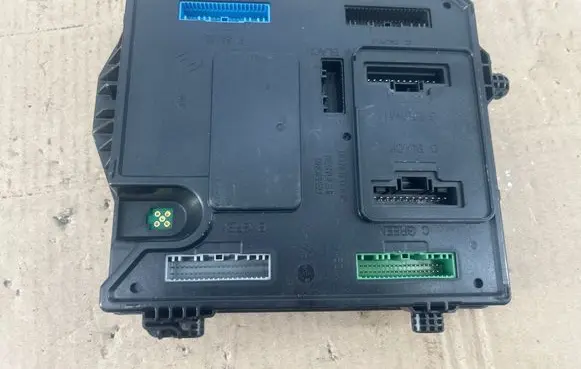 Renault Megane III Comfort/convenience module 284B13640R S180098201