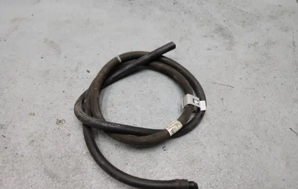 Mercedes-Benz E AMG W212 Headlight washer hose/pipe A2128600092