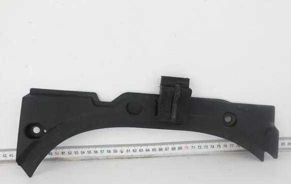 Audi A8 S8 D4 4H Fender end trim 4H0823745C