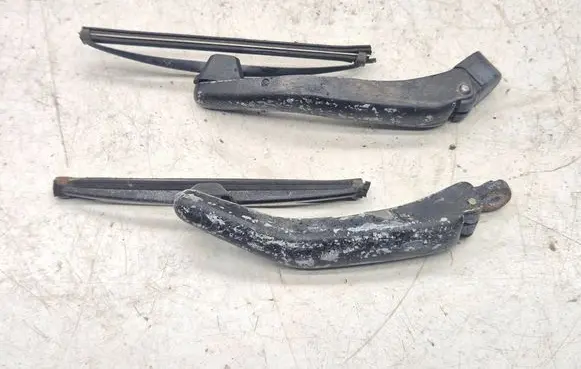 Volvo S80 Headlight wiper blade