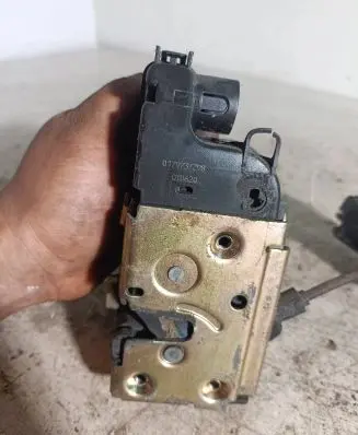 Renault Espace IV Front door lock