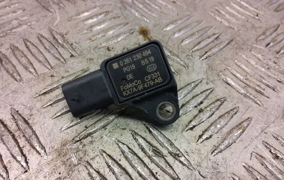 Ford Puma Air pressure sensor 0261230494