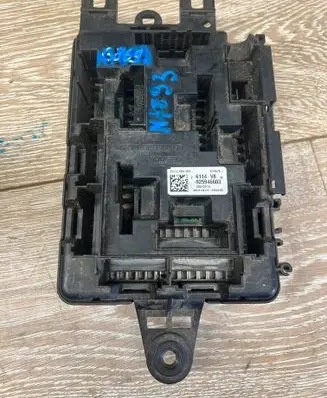 BMW 7 F01 F02 F03 F04 Fuse module 925946603