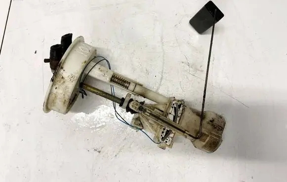 Ford Galaxy Fuel level sensor 824031071