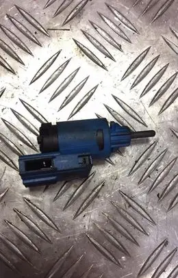 Volkswagen PASSAT B5 Brake pedal sensor switch 1j927189e