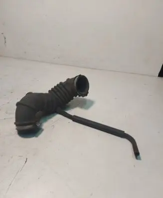 Air intake hose/pipe