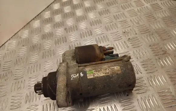 Volkswagen Golf VI Starter motor 022911023G