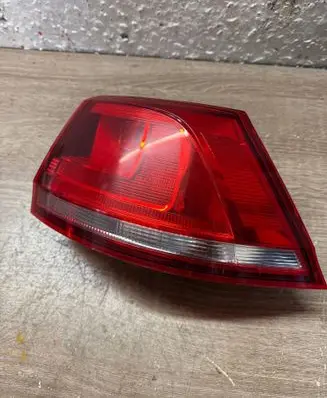 Volkswagen Golf VII Rear/tail lights 5G9945096 90040539