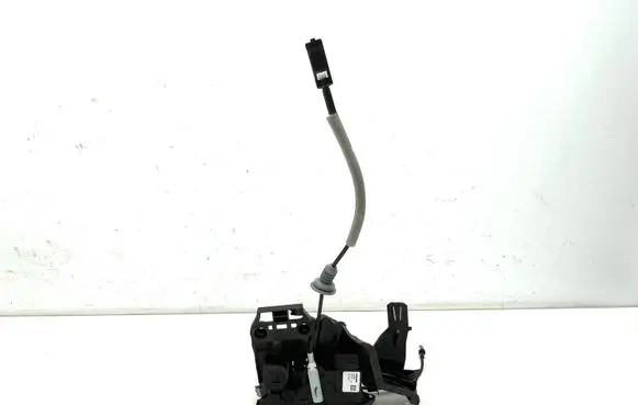 Volvo XC90 Front door lock 31440998 C57582103