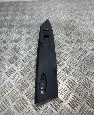 Lexus CT 200H Electric window control switch 7423176010
