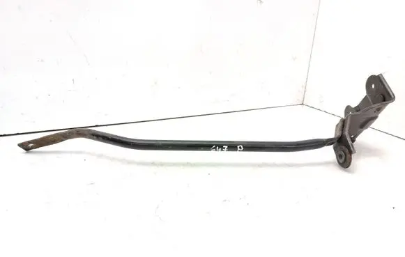 Radiator mount bracket