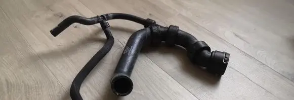 Audi A6 S6 C5 4B Engine coolant pipe/hose 4b0121101n