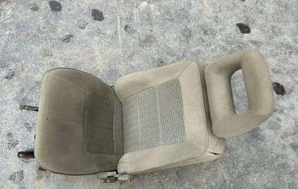 Mitsubishi Pajero Front driver seat MB762046 MB747882 MB741398